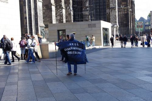 Was will er uns damit sagen?