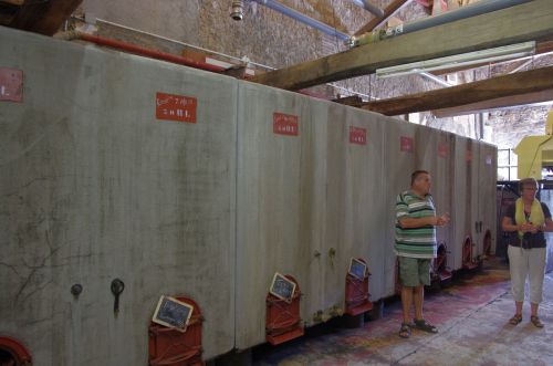 die Gährbehälter aus Beton