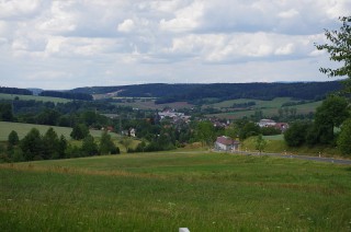 Effelder von Osten mit ICE-Brücke im Hintergrund