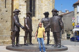 [:de]aus der Gegend kam d\'Artagnon[:en]D\'Artagnon (musketeer from the novel by Dumas) was born near Auch