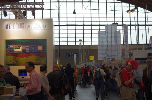 die Halle mit den industriellen Ausstellern