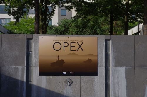 Fotoausstellung über französische Auslandseinsätze