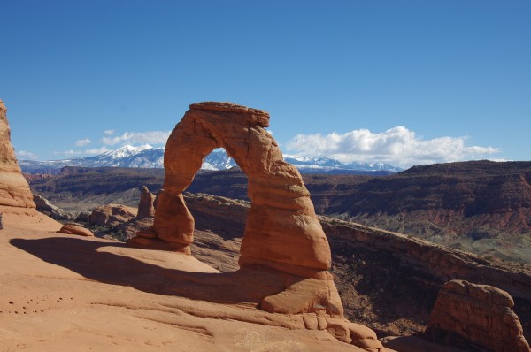 Delicate Arch, das Wahrzeichen Utahs[:en]Delicate Arch, an emblem of Utah[:]